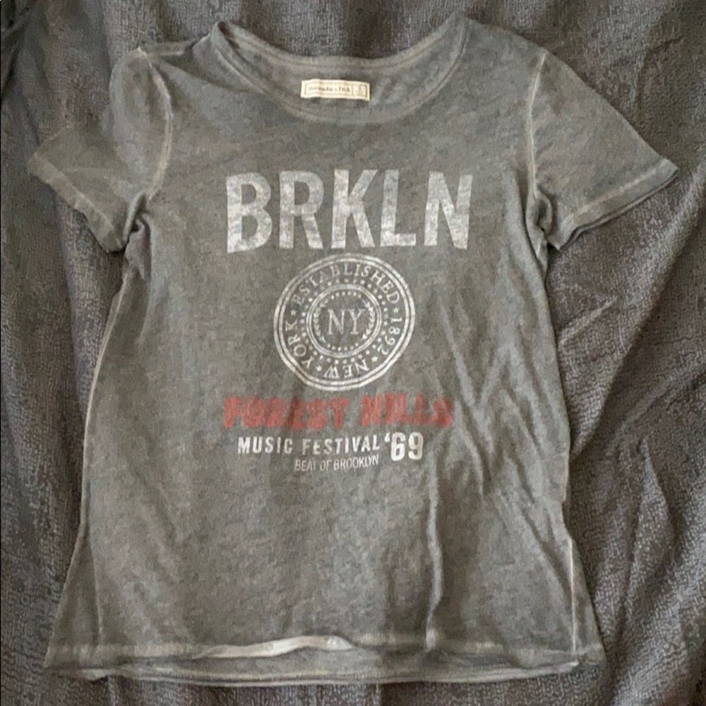 Gray graphic tunic top